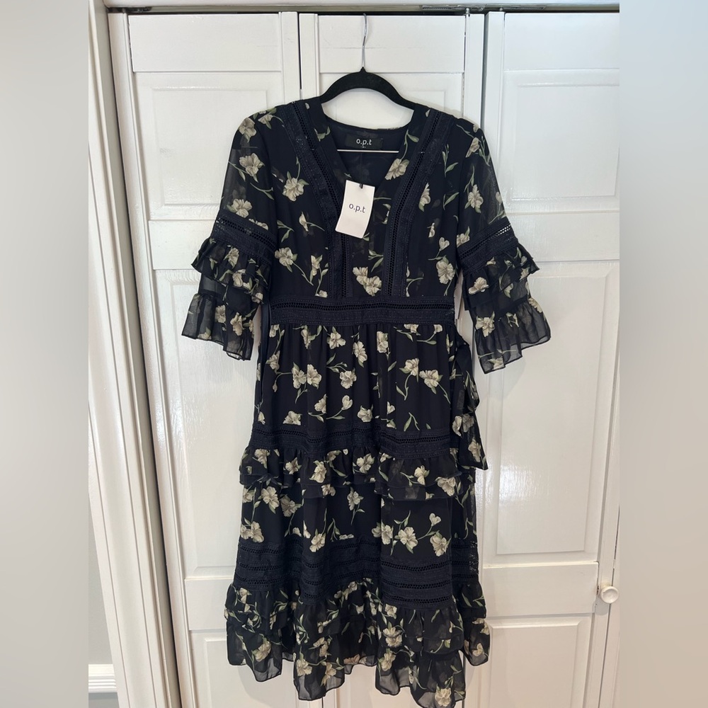 NWT O.P.T Tiered Floral Midi Dress
